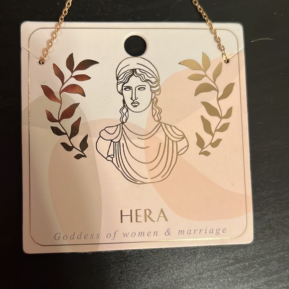 Francesca’s Hera Necklace - Picture 2 of 3